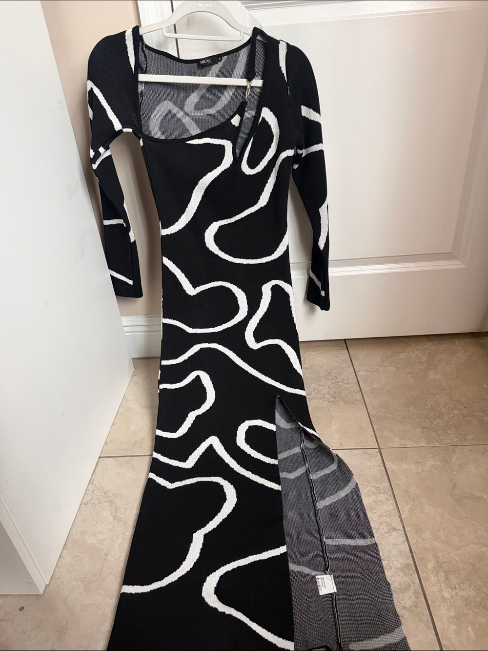 Black & White Abstract Long Sleeve Maxi Dress